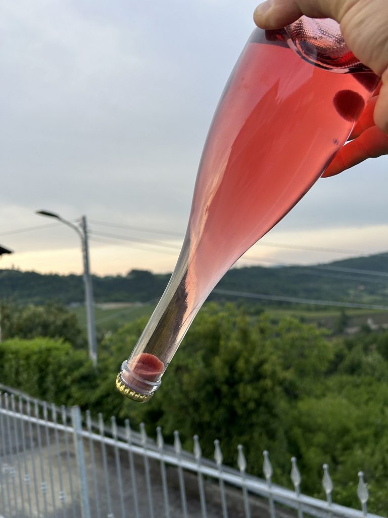 Azienda Agricola RoccaVinealis Roccavignale - Provincia di Savona Coltivazione di Granaccia e Vermentino – Spumante 204