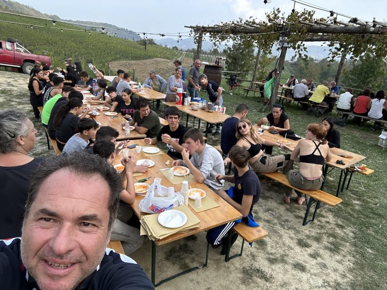 Azienda Agricola RoccaVinealis Roccavignale - Provincia di Savona Coltivazione di Granaccia e Vermentino – Vendemmia 2023